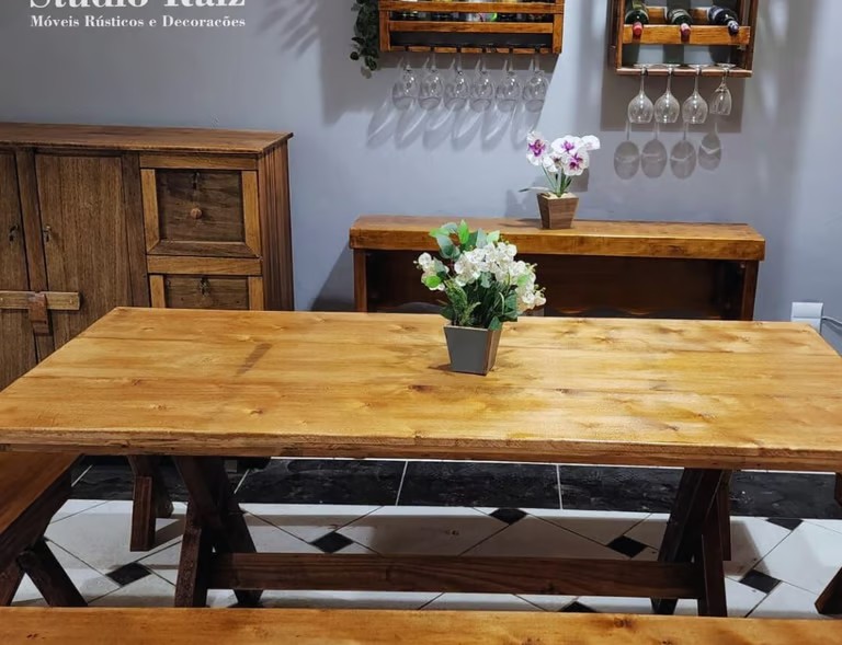 Móveis rústicos artesanais Studio Raiz
